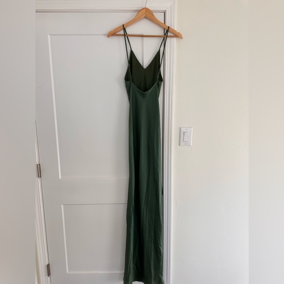 Awaveawake bias cut slip dress - Picture 2 of 4